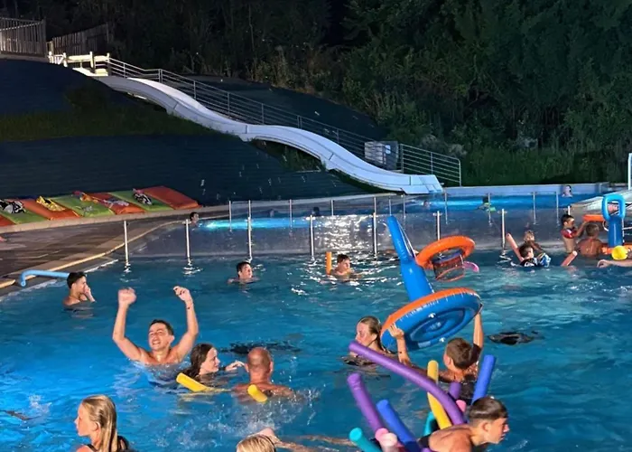 Mobil 6 Pers. Avec Terrasse - Api-1-52-1300 Campingplads *