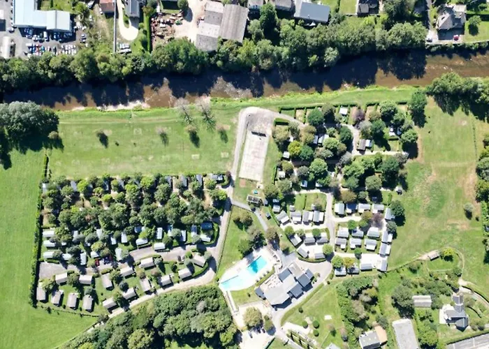 Mobil 6 Pers. Avec Terrasse - Api-1-52-1300 Saint-Geniez-dʼOlt