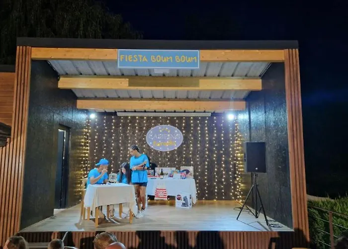 Mobil 6 Pers. Avec Terrasse - Api-1-52-1300 Campingplads